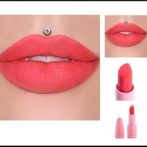 Velvet Trap Lipstick - Jeffree Star Cosmetics!